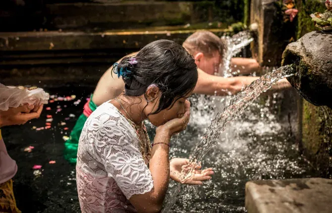 Purification healing bath experience in Bali